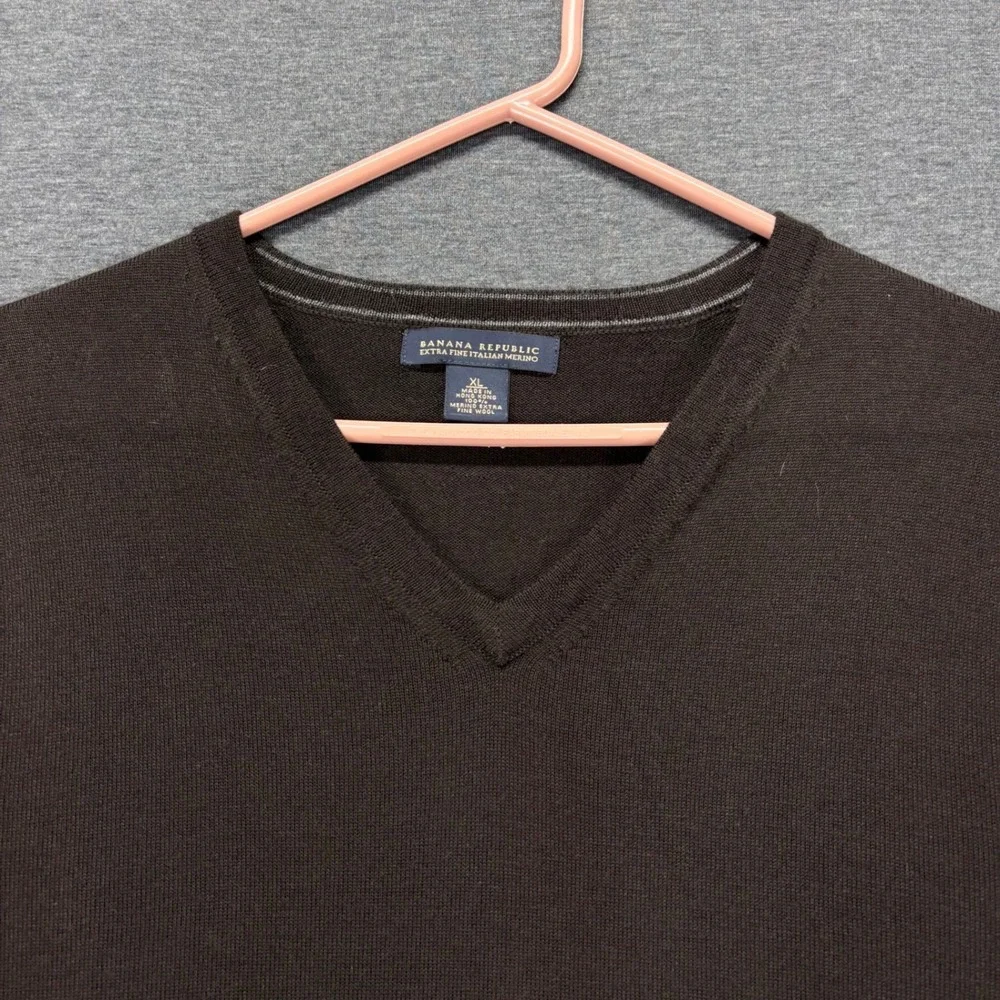 Banana Republic Sweater Mens‎ XL V-Neck Extra Fine Italian Merino Brown Classic